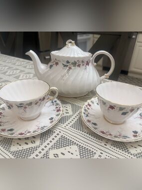 Canterbury by Royal Doulton Floral Tea Set with Gold Trim